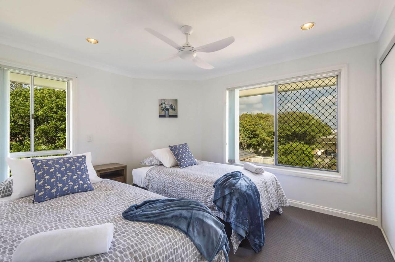 Serendipity - 4 Bedroom Beachfront Lennox Head Home 레녹스해드 외부 사진