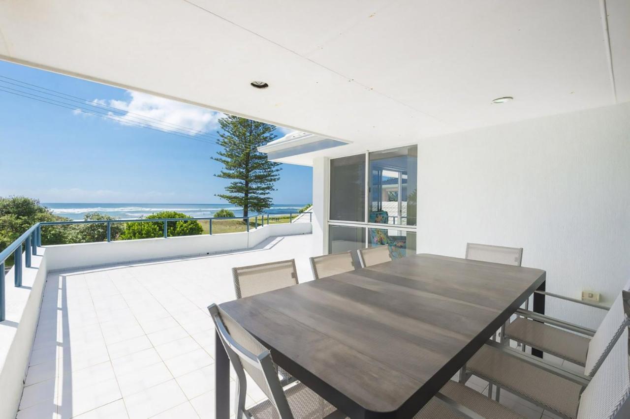 Serendipity - 4 Bedroom Beachfront Lennox Head Home 레녹스해드 외부 사진